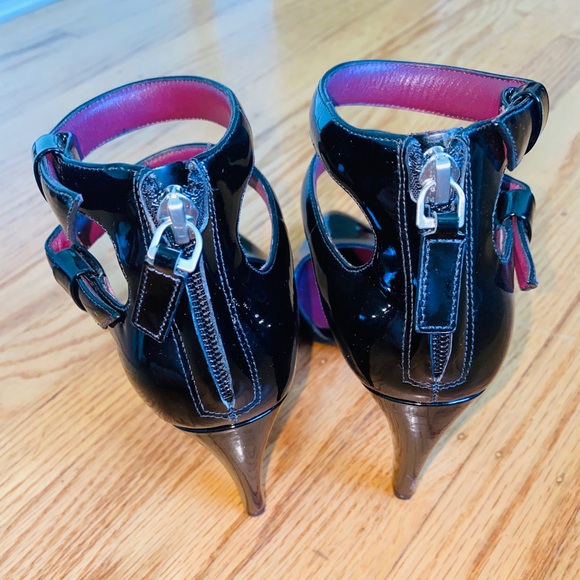 Black heels - Picture 5 of 6